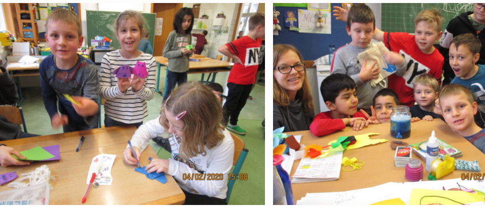 Drei Bilder von Kindern in einem Klassenzimmer. Das linke Bild zeigt ein Kind im Stehen. Das mittlere Bild zeigt Kinder an einem Tisch mit Bastelarbeiten. Das rechte Bild zeigt Kinder im Stehen und Gehen.