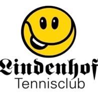 Ein gelbes Smiley-Gesicht mit einem Tennisball auf der Wange wird auf einem weißen Hintergrund angezeigt. Unter dem Smiley-Gesicht steht der Schriftzug 'Lindenhoff Tennisclub' in schwarzer Schrift.