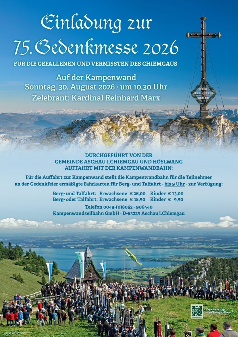 Ein Plakat für eine Veranstaltung am 30. August 2026 um 10:30 Uhr, die gefallenen und vermissten Personen aus dem Chiemgau ehrt. Die Veranstaltung wird von Kardinal Reinhard Marx geleitet. Es zeigt einen Berghintergrund, einen Turm und eine Gruppe von Menschen.