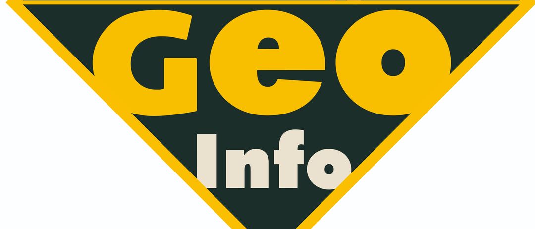 Ein schwarzer Diamant mit gelben Kanten enthält das Wort 'Geo' in Gelb und 'Info' darunter, mit einem Bild eines Vulkanausbruchs im Hintergrund.