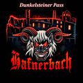 Eine Illustration mit einem dämonischen Widder vor einer dunklen Burg mit der Aufschrift 'Dunkelsteiner Pass'. Der Widder hat glühende rote Augen und Hörner, unter ihm steht 'Gafnerbach'.