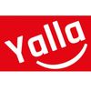 Das Yalla-Logo zeigt das Wort Yalla in Weiß auf rotem Hintergrund. Darunter befindet sich ein weißes lächelndes Gesicht.