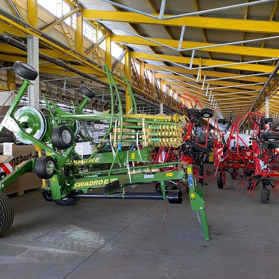 Bild enthält, Architecture, Building, Factory, Manufacturing, Workshop, Machine, Wheel, Assembly Line