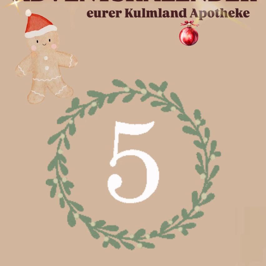 Ein festliches Bild mit einem Lebkuchenmann, der einen Weihnachtshut trägt, umgeben von einem Kranz mit der Nummer 5 und einem roten Weihnachtskugel. Es ist für Ihre örtliche Apotheke.