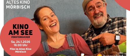 Eine lächelnde Frau in einer Latzhose und ein Mann mit einer Mütze und Brille, der auf etwas zeigt, beide schauen in die Kamera. Ein roter Kreis mit dem Text '6' und einem Website-Logo.