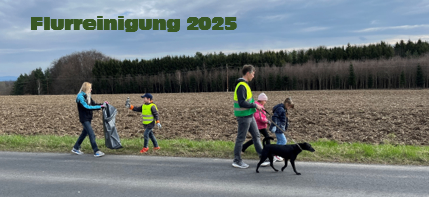 Bild enthält, Person, Walking, Glove, Animal, Canine, Dog, Pet, Shoe, Walking Dog, Hat