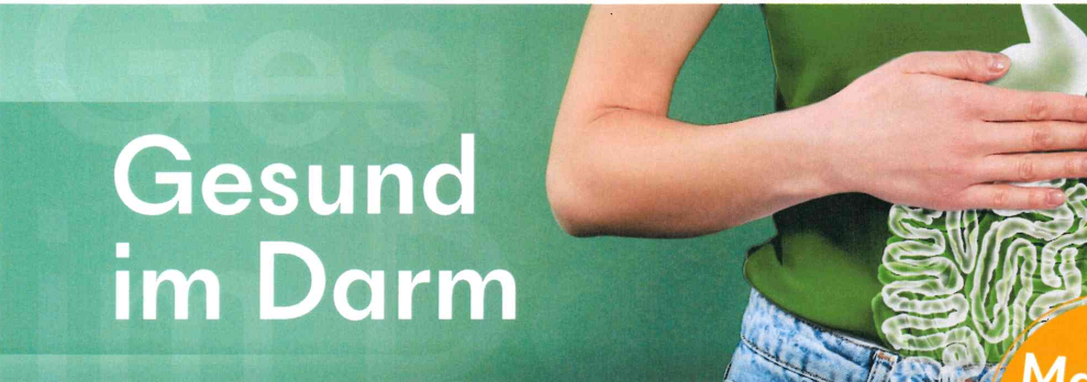 Eine Person mit einem grünen Oberteil und Jeans, die ihren Bauch hält, vor einem grünen Hintergrund mit dem Text 'Gesund am Darm'.