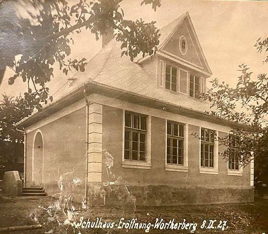 Wörterberg_Schulhaus Eröffnung