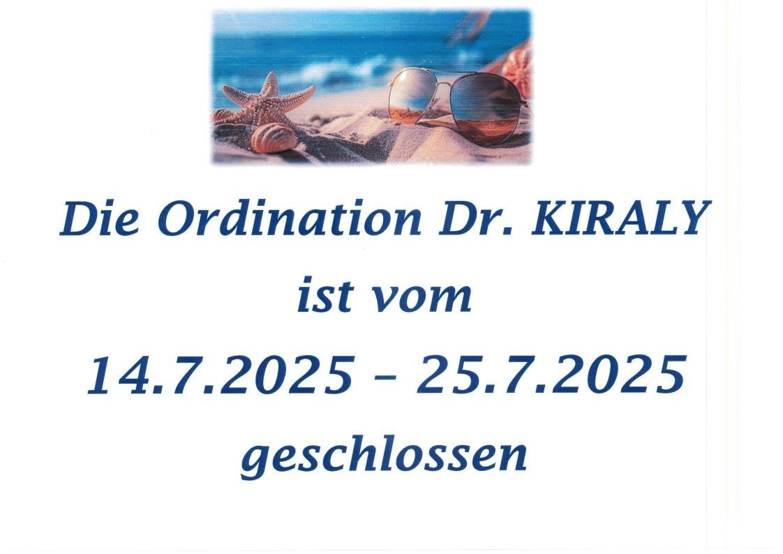 Eine Strandszene mit einem Seestern, Muschelschalen und Sonnenbrille. Die Bildunterschrift lautet 'Die Ordination Dr. KIRAL ist vom 4.7.2025 bis 25.7.2025 geschlossen'.
