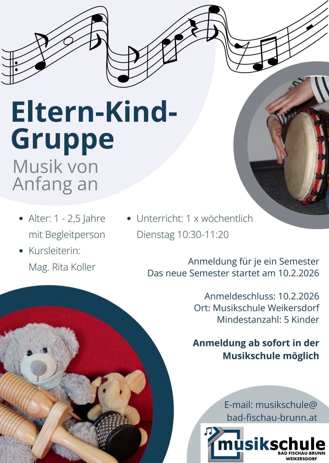 Plakat für einen Musikkurs für Kinder im Alter von 1-2,5 Jahren, mit einer Person, die eine Trommel hält, Anmeldung schließt am 10.2.2026.