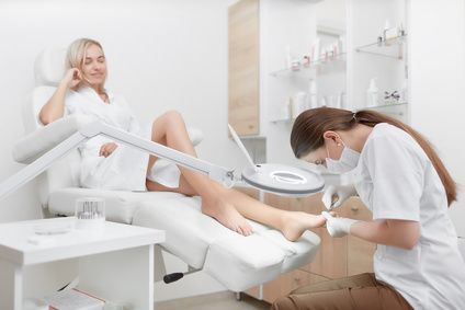 Bild enthält, Patient, Person, Adult, Female, Woman, Therapy, Glove