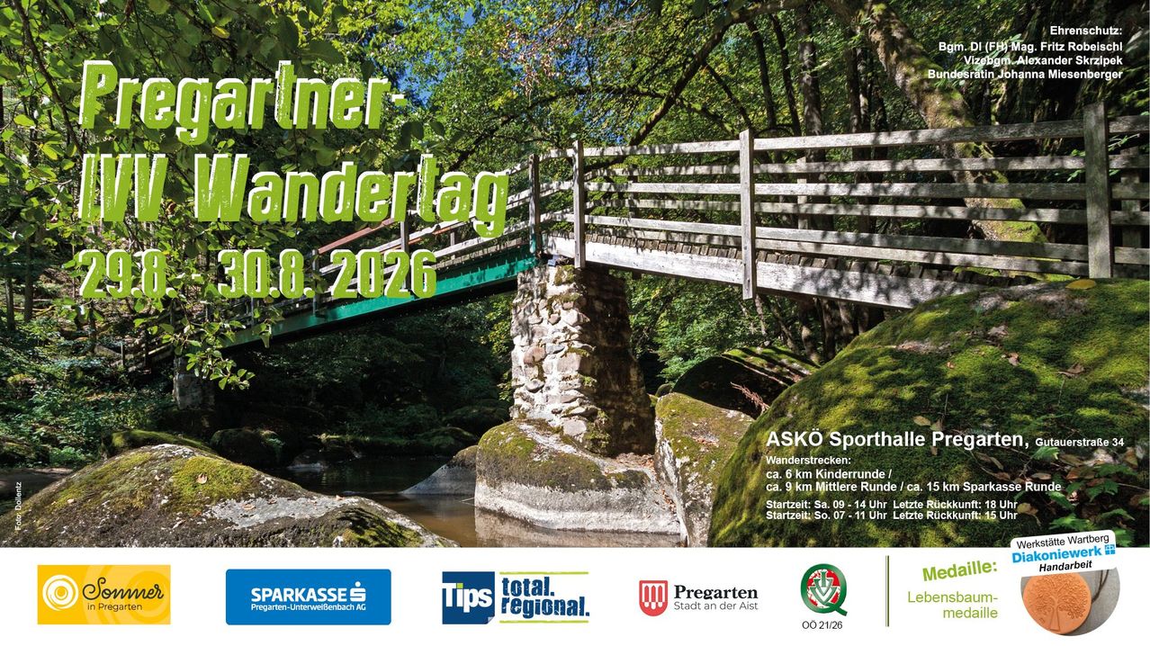 Plakat für die 'Wandertag' Veranstaltung am 8. August 2026 mit einer hölzernen Brücke über einem moosbewachsenen Felsen und einem Waldhintergrund. Das Plakat enthält Details zu den Wanderrouten und Startzeiten.