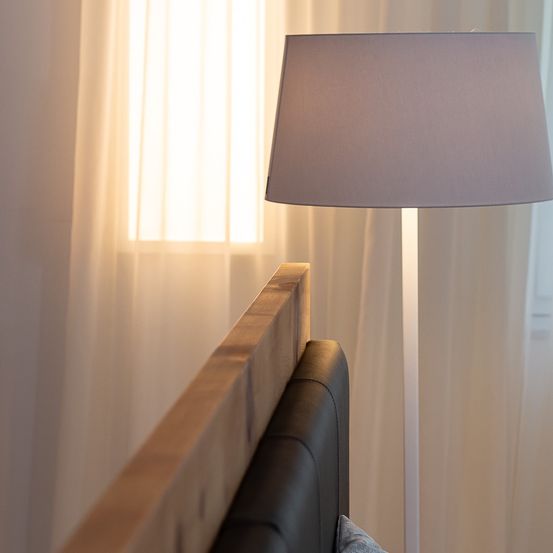 Bild enthält, Lamp, Lampshade