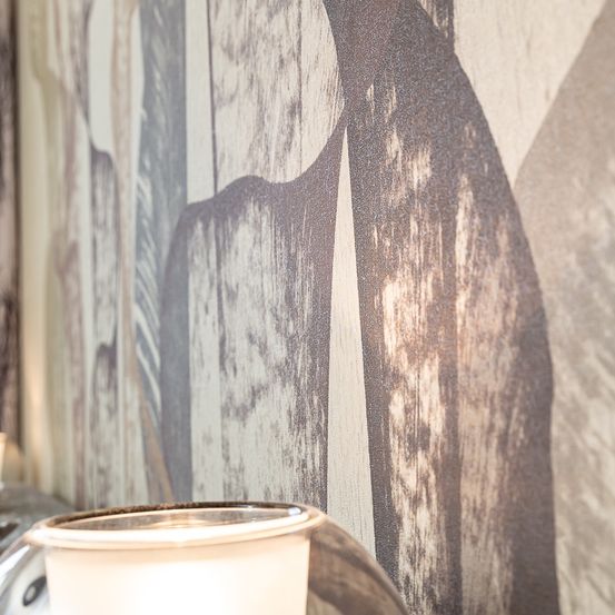 Bild enthält, Indoors, Interior Design, Wall, Person, Wood Panels, Mold