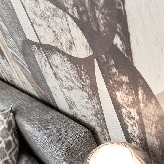 Bild enthält, Interior Design, Home Decor, Wall, Person, Pants