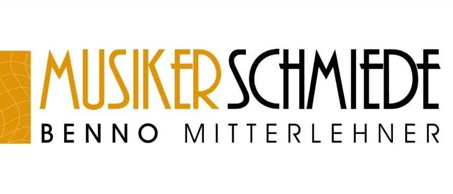 Bild enthält, Logo, Text, People, Person