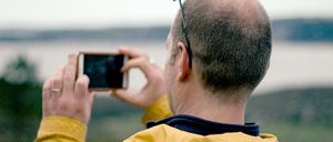 Bild enthält, Photography, Person, Electronics, Mobile Phone, Phone, Face, Head