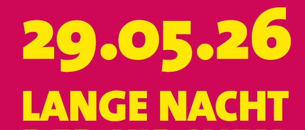 Ein Poster mit rotem Hintergrund und gelbem Text. Es steht '29.05.26 Lange Nacht der Kirchen'. Das Design ist fett und auffällig.