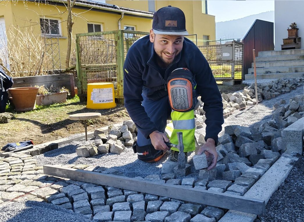 Bild enthält, Construction, Person, Worker, Adult, Male, Man, Concrete