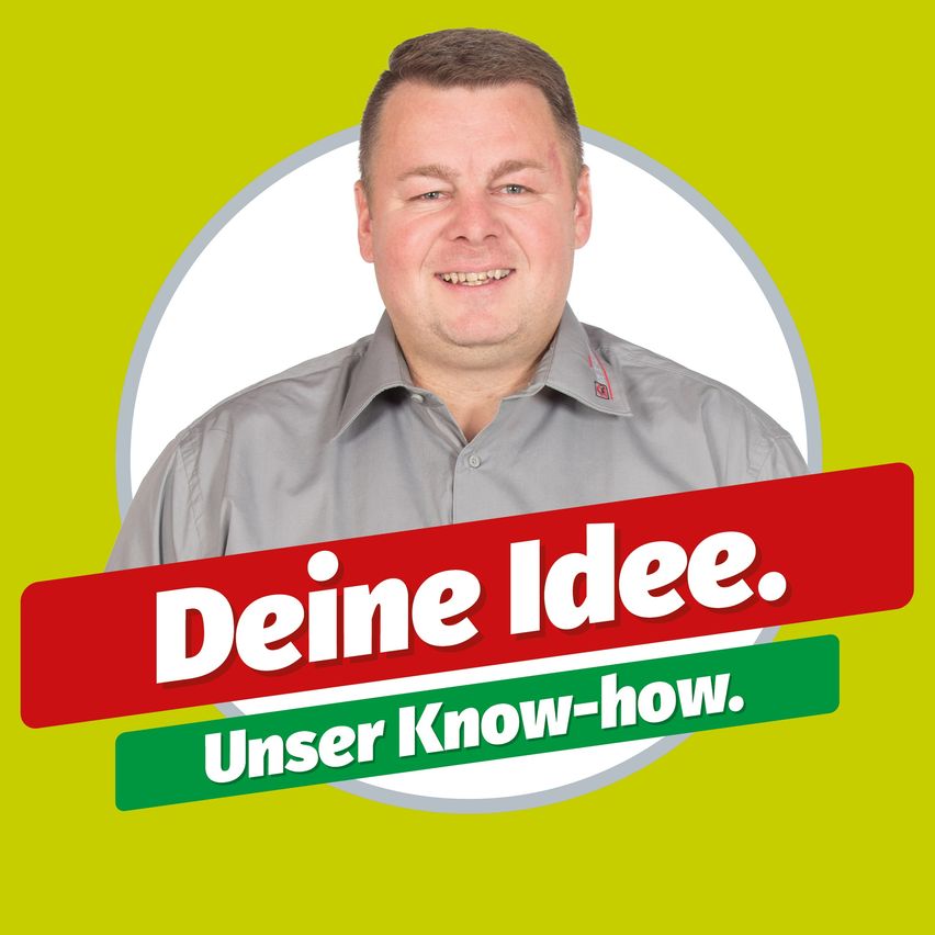 Bild enthält, Photography, Face, Head, Person, Portrait, Adult, Male, Man, Shirt, Advertisement