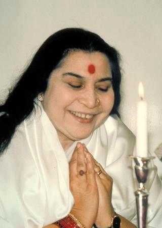 Bild enthält, Head, Person, Face, Smile, Portrait, Adult, Bride, Female, Woman