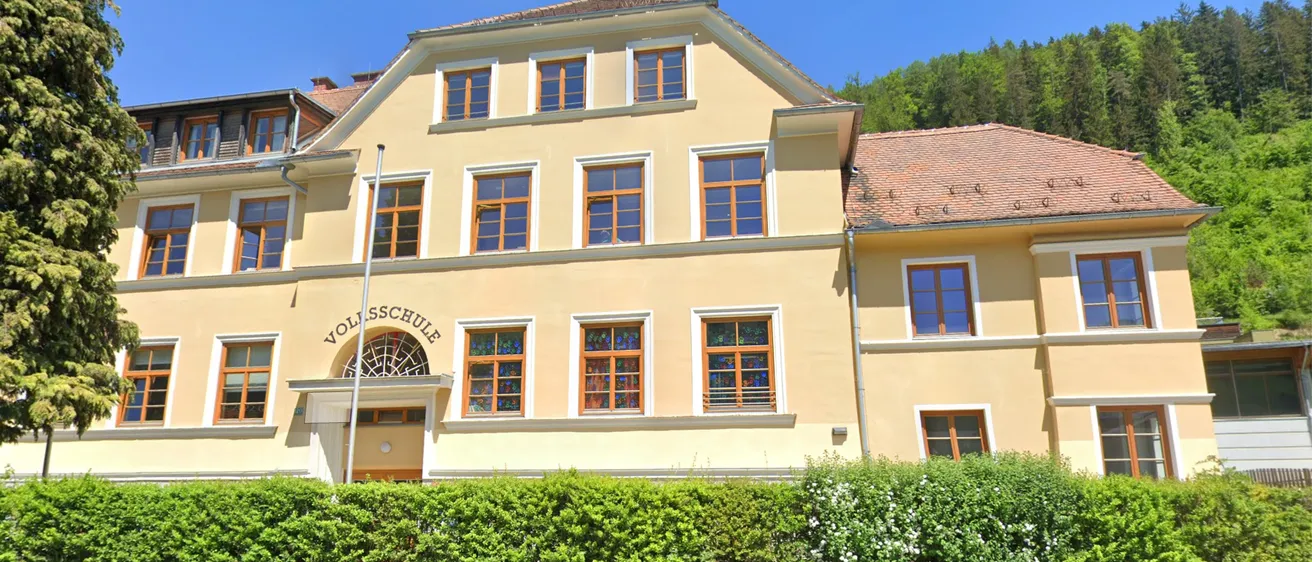 House, Housing, Villa, City, Urban, Monastery, Condo, Window, Hotel, Hedge