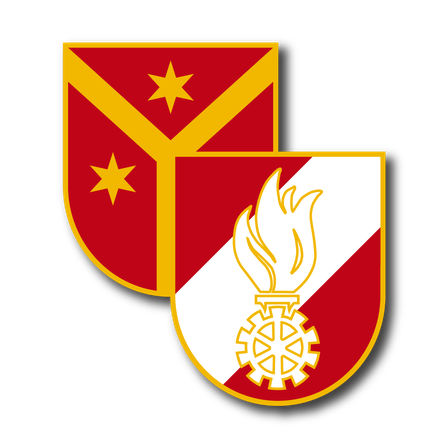 Ein Schild mit rotem Hintergrund und gelbem Rand. Es zeigt eine Flamme und ein Sternsymbol, wobei die Flamme in der Mitte platziert ist.