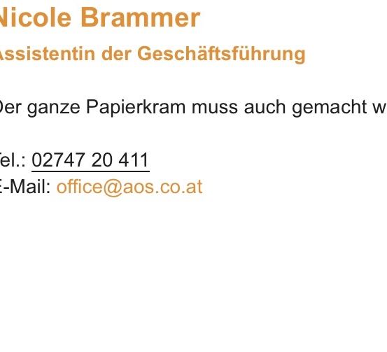 Bild enthält, Face, Head, Person, Photography, Portrait, Adult, Female, Woman, Smile, Page