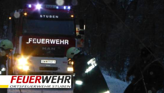 Bild enthält, Adult, Male, Man, Person, Transportation, Vehicle, Bus, Truck, Fire Truck