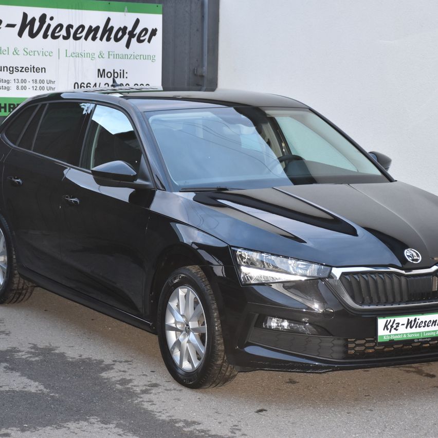 Bild enthält, Car, Vehicle, Machine, Spoke, Alloy Wheel, Car Wheel, Tire, Wheel, Sedan