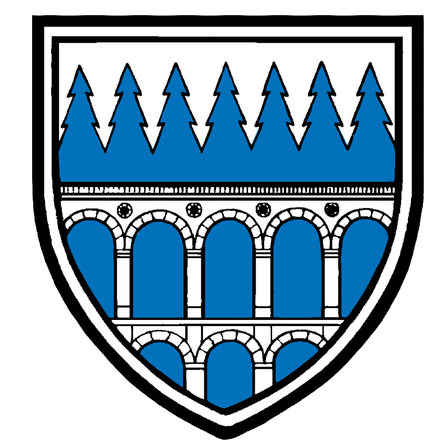 Ein Schild mit blauem Hintergrund, das sieben blaue Kiefern und eine Reihe blauer Bögen darunter zeigt.