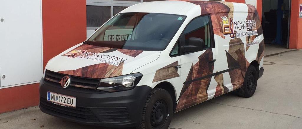 Bild enthält, Transportation, Vehicle, Moving Van, Van, Machine, Wheel, Truck, License Plate