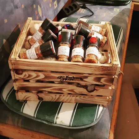 Bild enthält, Hardwood, Stained Wood, Wood, Fun, Leisure Activities, Picnic, Box