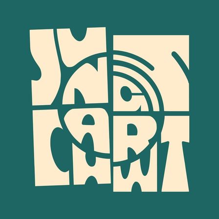 Ein minimalistisches Logo mit einer quadratischen Form, in der das Wort 'SMART' in einer modernen serifenlosen Schrift auf einem türkisen Hintergrund geschrieben ist.