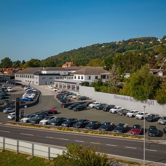 Bild enthält, Outdoors, Aerial View, Car, Transportation, Vehicle, Parking Lot