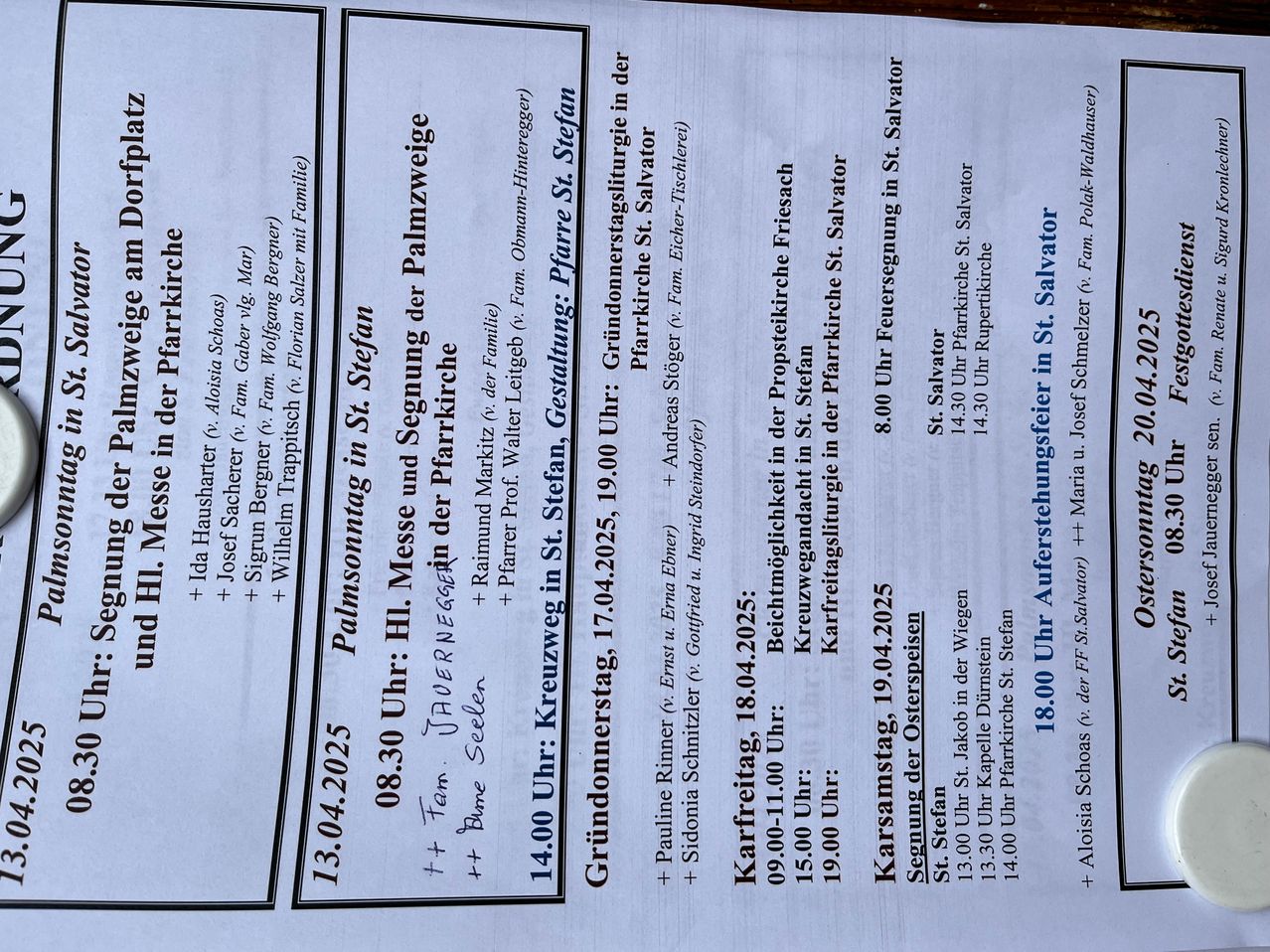 Dokument mit Gottesdienstzeiten, Daten und Namen der Teilnehmer. Der erste Abschnitt hat das Datum 13.04.2025 mit den Namen Ida, Josef und anderen. Der zweite Abschnitt hat das Datum 19.04.2025 mit den Namen St. Stefan, Walter und anderen.