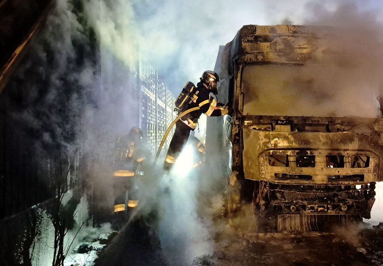 Bild enthält, Person, Worker, Post Apocalyptic, Adult, Male, Man