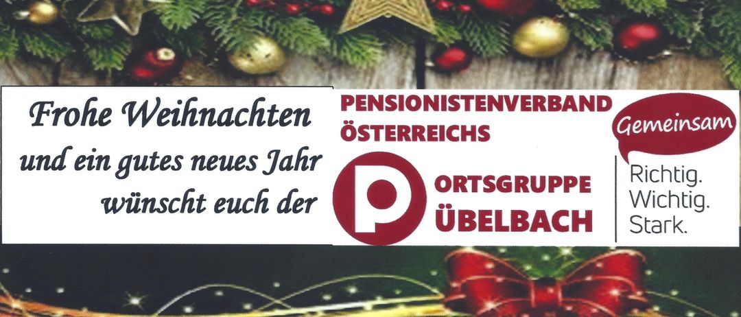 Eine festliche Weihnachtskarte mit einem hölzernen Hintergrund, einem roten Band und einem roten Kreis mit einem weißen Buchstaben P. Es steht 'Weihnachten wünscht Ihnen das neue Jahr' auf Deutsch.