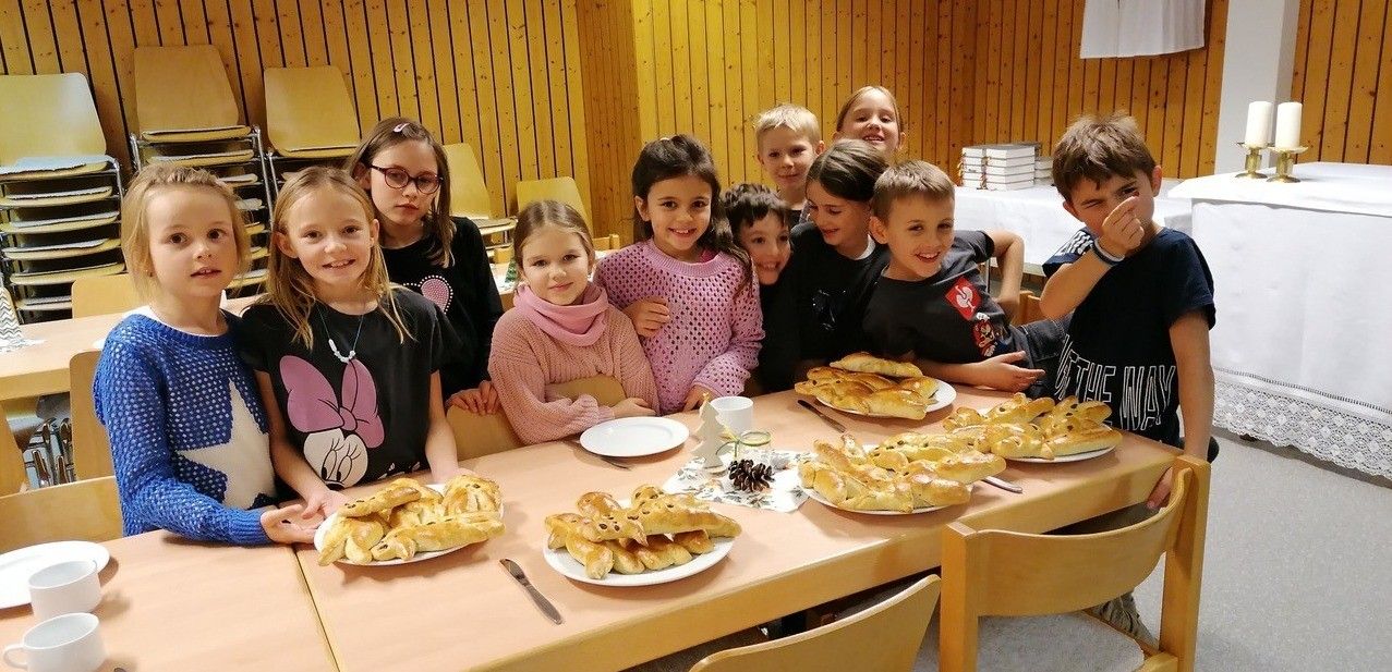 People, Person, Dining Room, Dining Table, Table, Meal, Lunch, Restaurant, Child, Girl