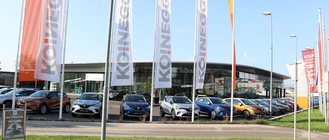 Bild enthält, Car, Car Dealership, Transportation, Vehicle, Machine, Wheel, Outdoors