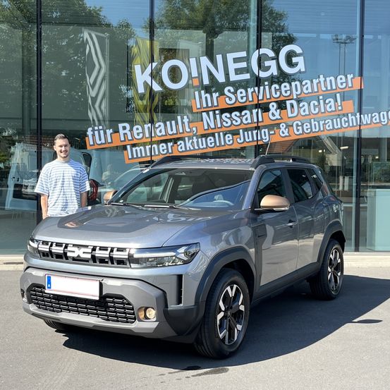 Bild enthält, Car, Vehicle, Wheel, Person, Alloy Wheel, Spoke, Tire, Bumper, Car Dealership, Suv