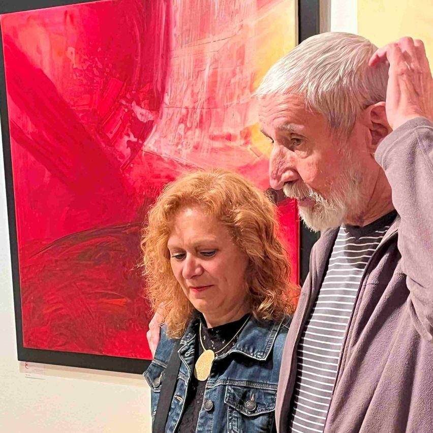 Bild enthält, Adult, Female, Person, Woman, Male, Man, Art, Art Gallery, Painting, Face