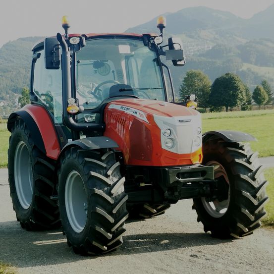 Bild enthält, Machine, Wheel, Tractor, Transportation, Vehicle, Bulldozer, Tire