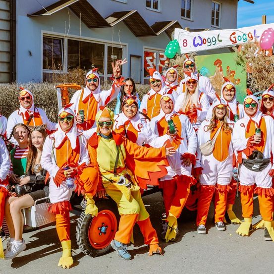Bild enthält, People, Person, Celebrating, Festival, Baby, Accessories, Glasses, Face, Head