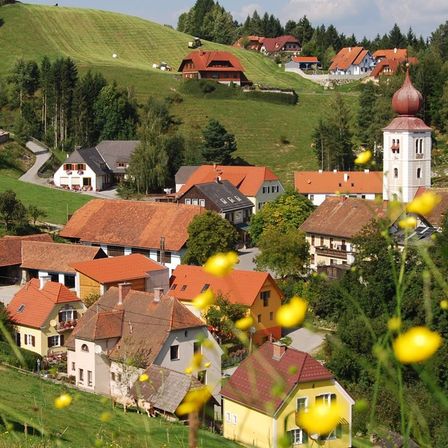 Bild enthält, Outdoors, Nature, Countryside, Rural, Architecture, Building, Village