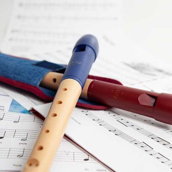 Bild enthält, Cosmetics, Lipstick, Flute, Musical Instrument, Pen