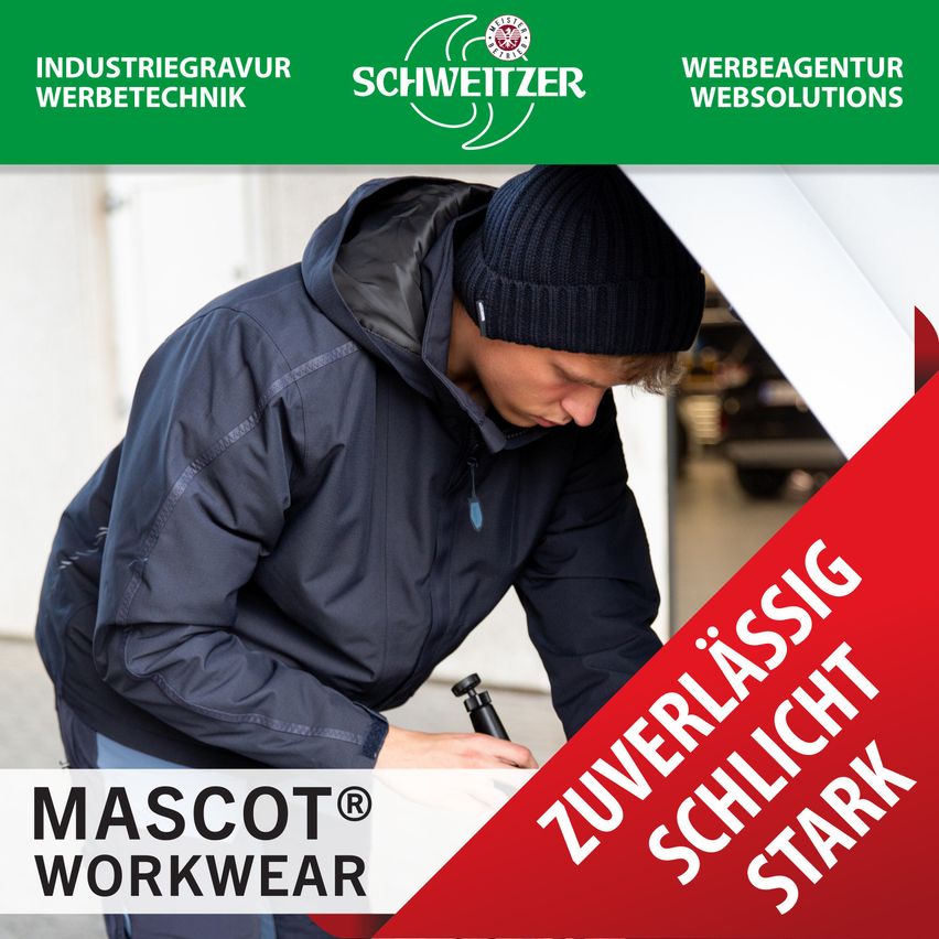 Ein Werbeposter für Mascot Workwear. Ein Mann in einer blauen Jacke und Mütze schreibt auf ein Blatt Papier. Das Poster zeigt den Text 'Zuverlässig Slicht Stark'.