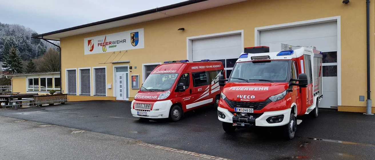 Fire Station, Fire Truck, Transportation, Truck, Vehicle, Moving Van, Van