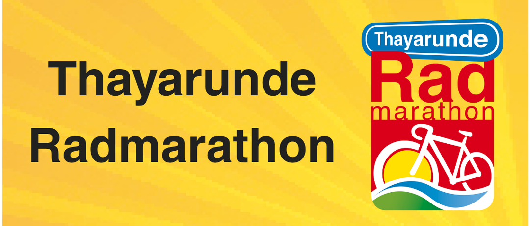 Ein Bild eines Plakats für den Thayarunde Radmarathon. Das Poster zeigt einen blauen Vogel, ein Fahrrad und einen gelben Hintergrund.