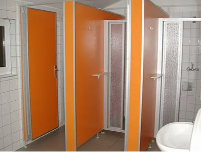 Bild enthält, Indoors, Door, Bathroom, Room